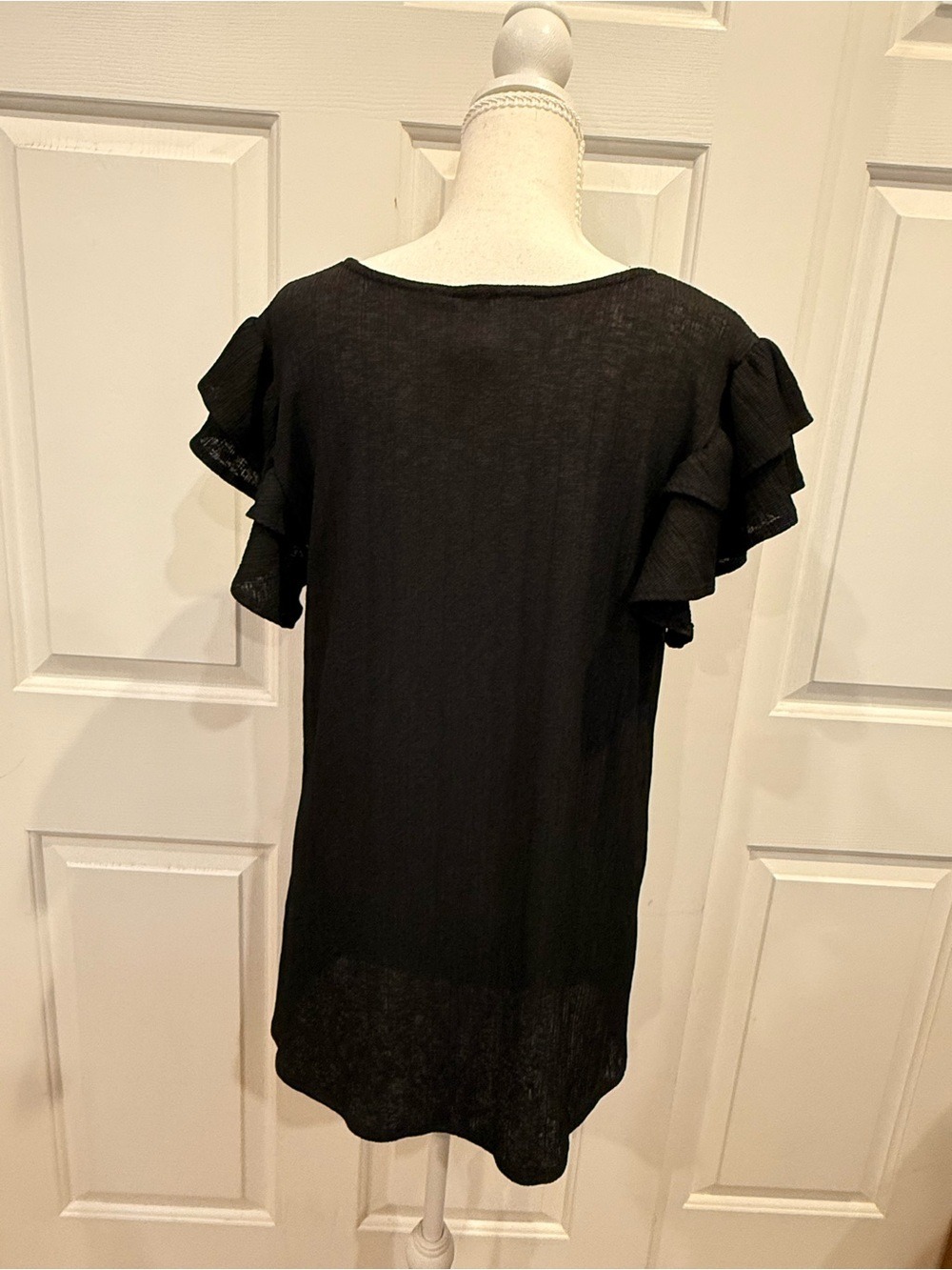 Heimish USA Black Ruffle Sleeve Babydoll Tunic Top Crochet Trim L - Picture 7 of 7